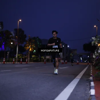 Runner Photo 5878486