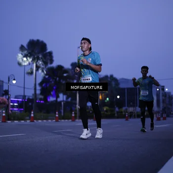 Runner Photo 5878880