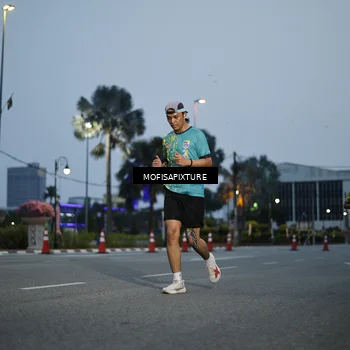 Runner Photo 5878974