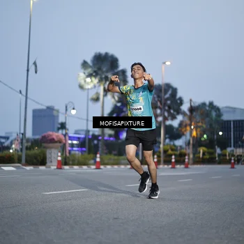 Runner Photo 5878992