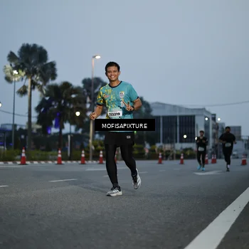 Runner Photo 5879002