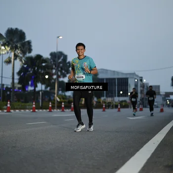 Runner Photo 5879009