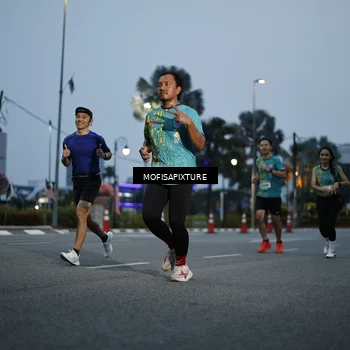 Runner Photo 5879044