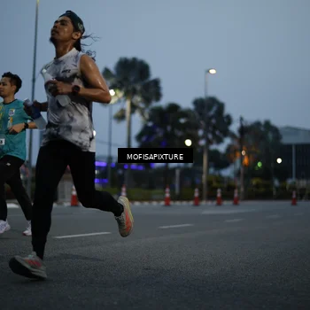 Runner Photo 5879055