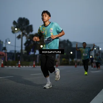 Runner Photo 5879057