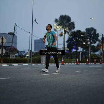 Runner Photo 5879059