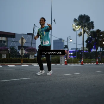 Runner Photo 5879070