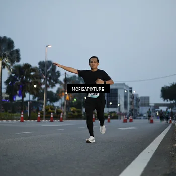 Runner Photo 5879111