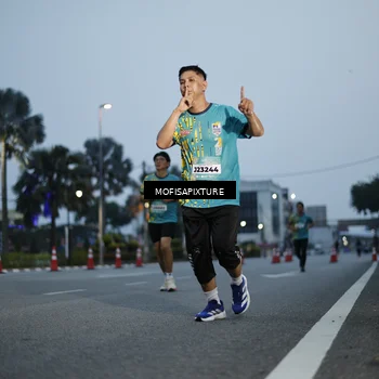 Runner Photo 5879121