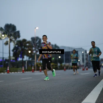 Runner Photo 5879125