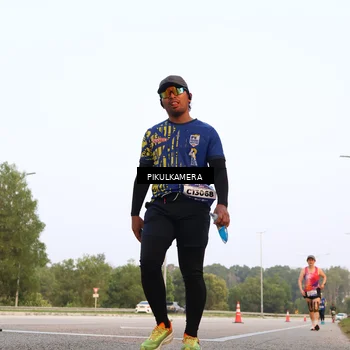 Runner Photo 5879165
