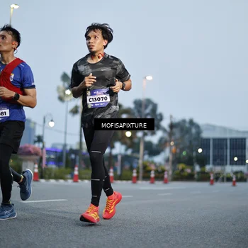Runner Photo 5879200