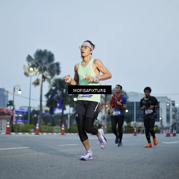 Runner Photo 5879210