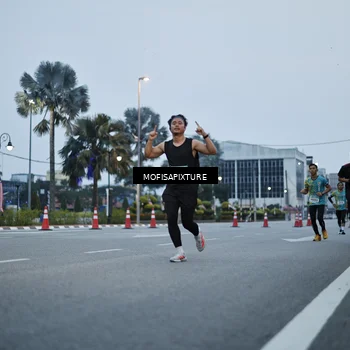Runner Photo 5879218