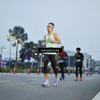 Runner Photo 5879223