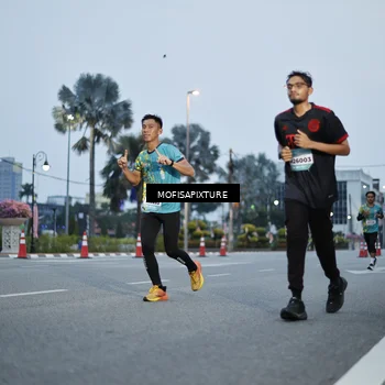 Runner Photo 5879240