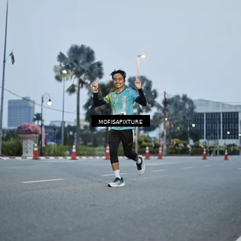 Runner Photo 5879241