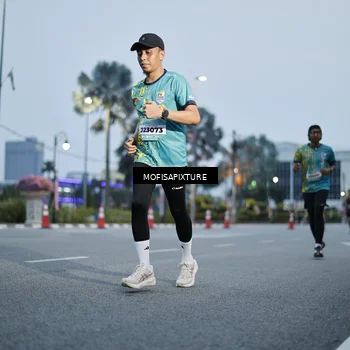 Runner Photo 5879260