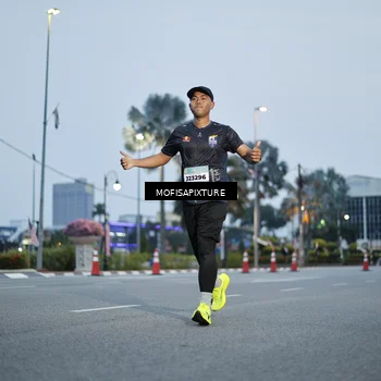 Runner Photo 5879263