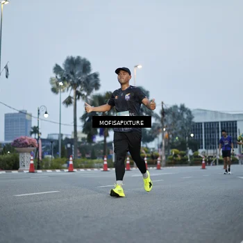 Runner Photo 5879264