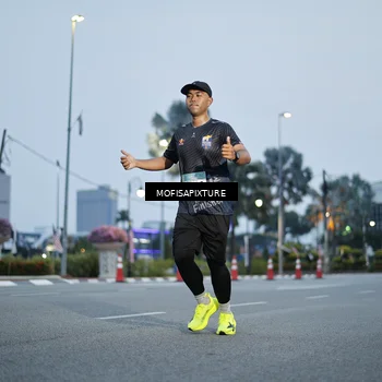 Runner Photo 5879267