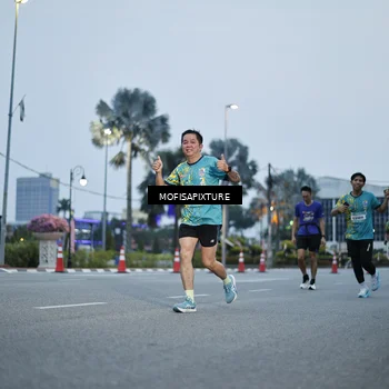 Runner Photo 5879271