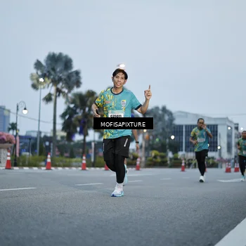 Runner Photo 5879272
