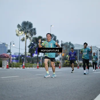 Runner Photo 5879273