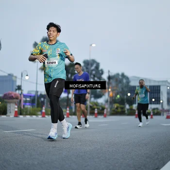 Runner Photo 5879275