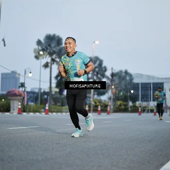 Runner Photo 5879287