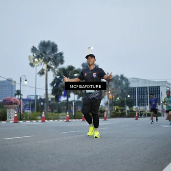 Runner Photo 5879298