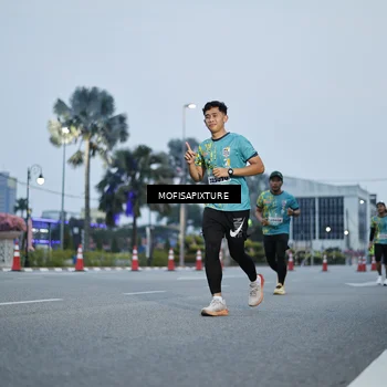 Runner Photo 5879302