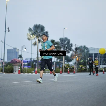 Runner Photo 5879324