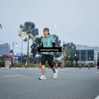 Runner Photo 5879335