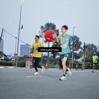 Runner Photo 5879346