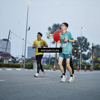 Runner Photo 5879353