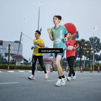 Runner Photo 5879368