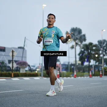 Runner Photo 5879411