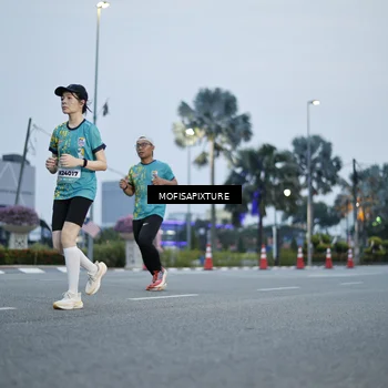Runner Photo 5879422