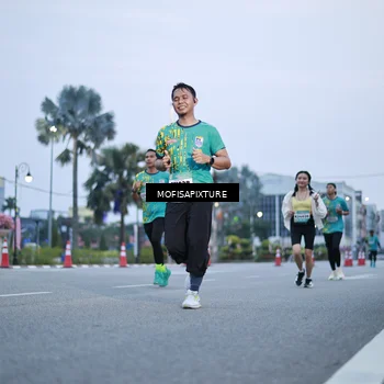 Runner Photo 5879498