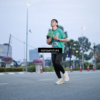 Runner Photo 5879518