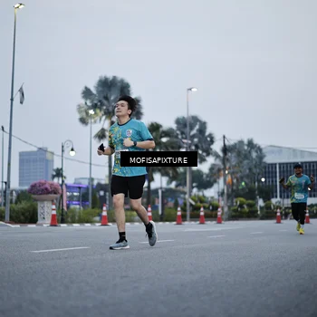 Runner Photo 5879619