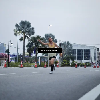 Runner Photo 5879635