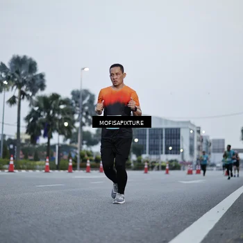 Runner Photo 5879641