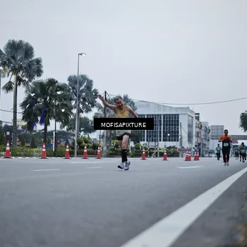 Runner Photo 5879645
