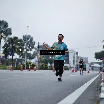 Runner Photo 5879656