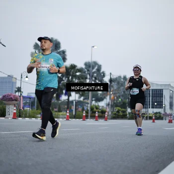 Runner Photo 5879670