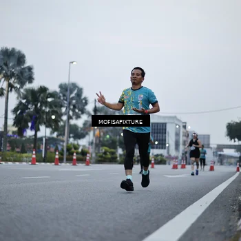Runner Photo 5879696