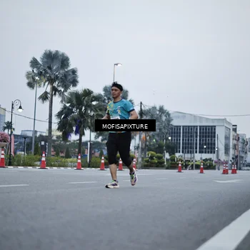 Runner Photo 5879723