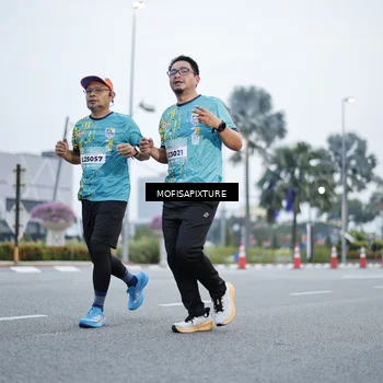 Runner Photo 5879756